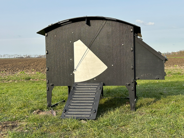 Kunststof Nestera Kippenhok -Lodge Large Op Pootjes schuifluik